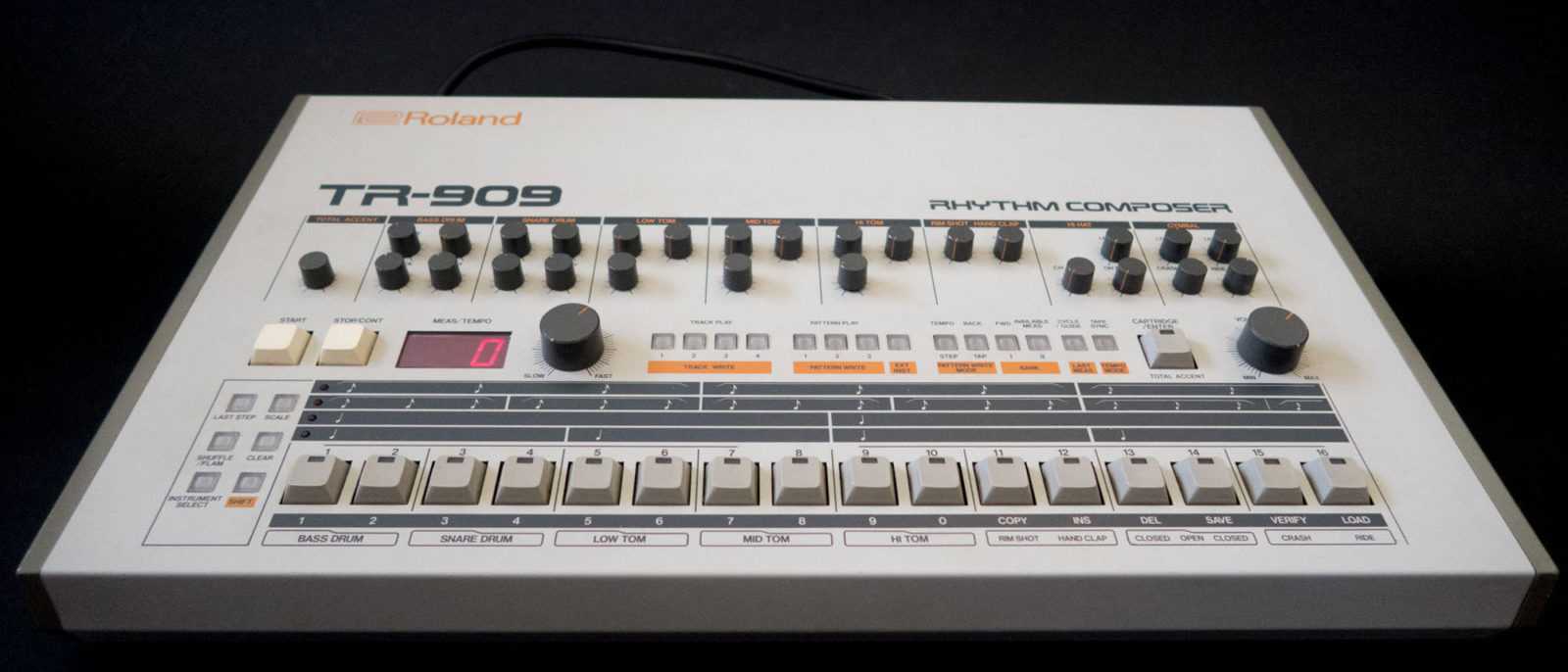 Roland TR-909 1 roland tr 909 Right Music Records