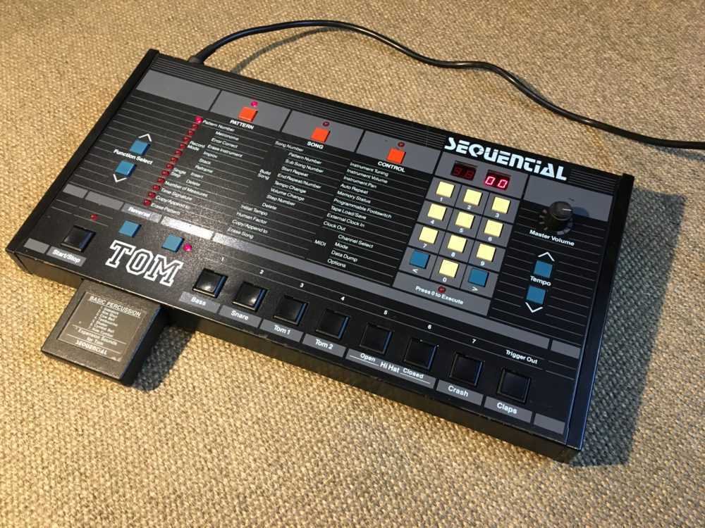 Sequential tom store drum machine